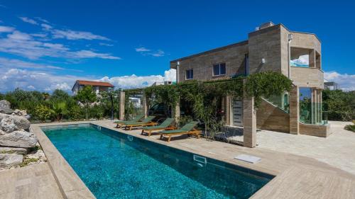 Apartments with swimming pools Bogdanovici, Sibenik - 23394