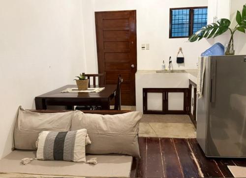 Χώρος καθιστικού στο Bayay ni Mamang Siargao - Upper Level