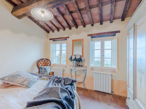 Φωτογραφία από το άλμπουμ του Villa with Pool and Vineyard Views στη Λούκα