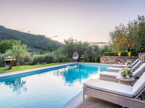 Fotografie z fotogalerie ubytování Villa in Tuscany near Lucca with Pool v destinaci Capannori