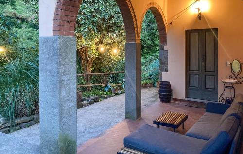 Zahrada ubytování Pet Friendly Home In Castelfranco Piandiscó