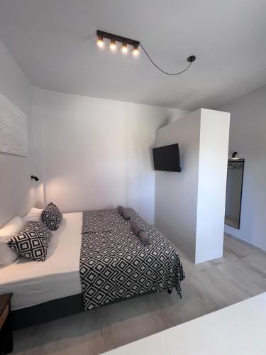 Gallery image of Nissos Ios in Mylopotas