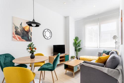 R&C APARTMENTS CLOSE to CENTER