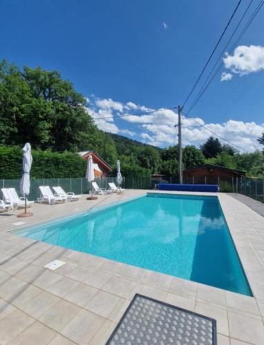 Chalet avec piscine 2C