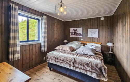 Katil atau katil-katil dalam bilik di Stunning Home In Edland With Sauna