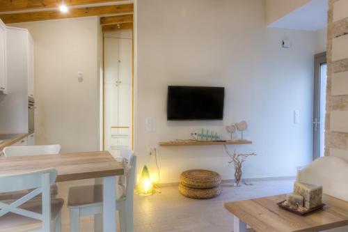 Luxury Gem overlooking the church, 150m from beach