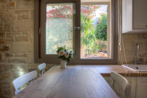 Luxury Gem overlooking the church, 150m from beach