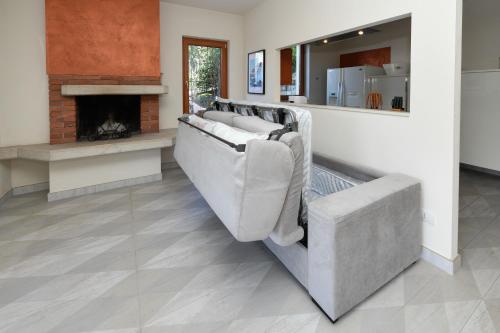 Gambar di galeri bagi Maison Sabina con splendida vista lago ed idromassaggio di Sommavilla