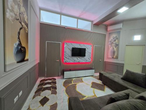 Royal Harbor View Lux 4-Bedroom Waterfront Residence