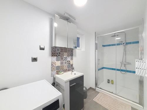 Koupelna v ubytování La Crevette