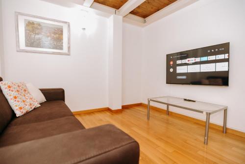 Televisyen dan/atau pusat hiburan di Valdossola Loft