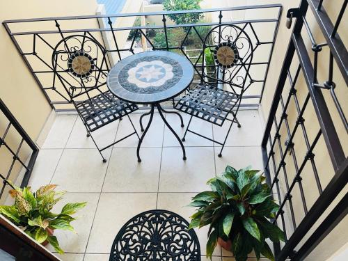 Ein Balkon oder eine Terrasse in der Unterkunft Ester`s Place