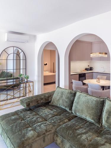Χώρος καθιστικού στο Unique Mediterranean 4 Star Apartment with Spa zone