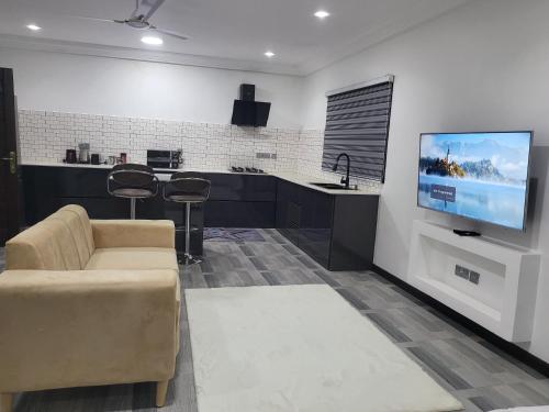 Gambar di galeri bagi Fresh Studio in Accra, Ga West di Trofwi