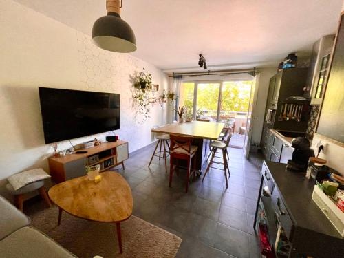 2-room apartment, bright balcony