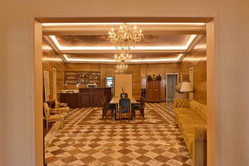 2115 Boutique Hostel