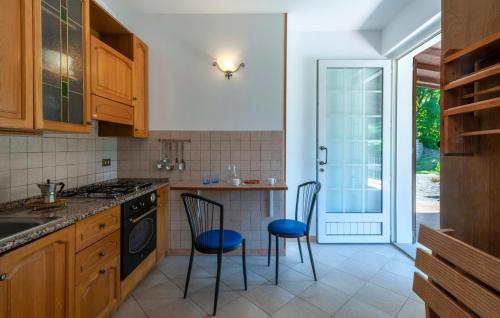 Η κουζίνα ή μικρή κουζίνα στο Villa Glicine