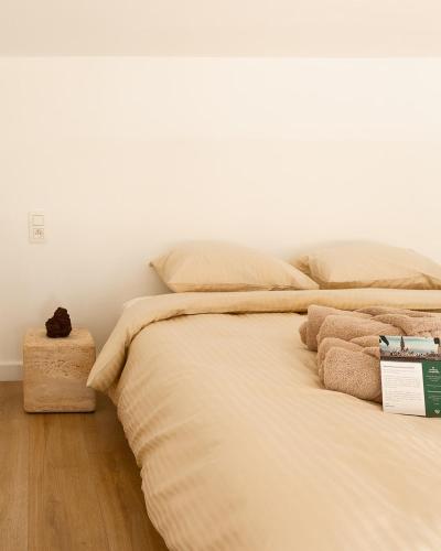 Foto 1 Bdr flat met cozy mezzanine 6