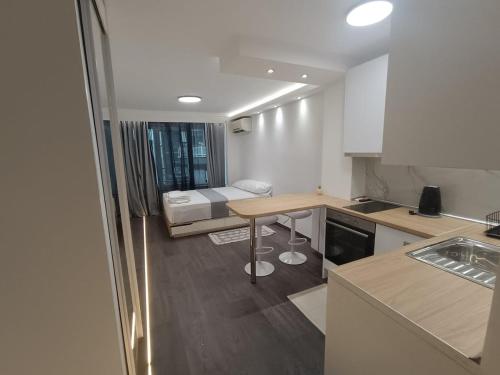 metro studio 2 -private parking 500m-