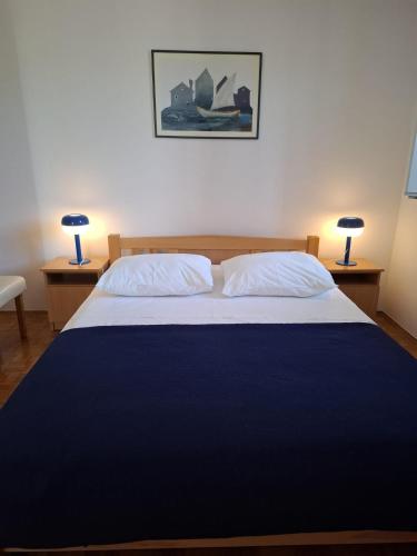 Balcony apartment with a sea view in town center