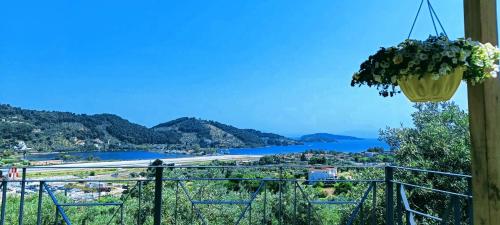 SkyFrame Apartments - Peaceful May Getaway