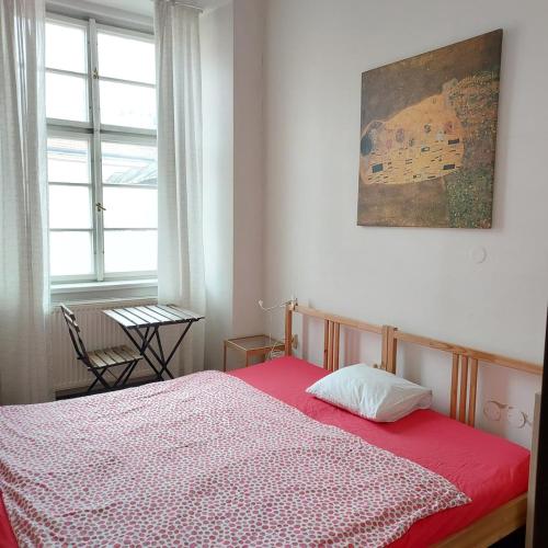 3 min Walk Old Town Center private room B