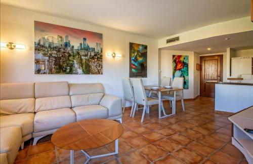 Stylish penthouse with private panoramic rooftop terrace photo 22