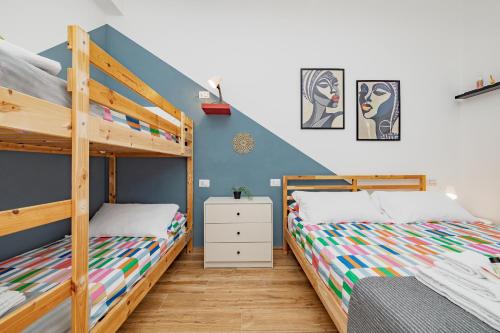 Eclectica home