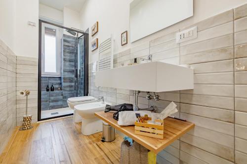Eclectica home