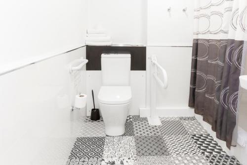 Ένα μπάνιο στο Hostal Aslyp 114