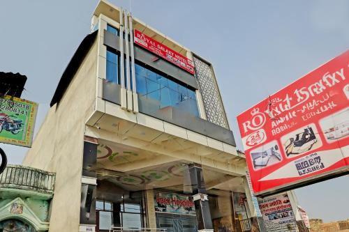Imagen de la galería de Hotel O Royal Galaxy Hotel, en Morādābād