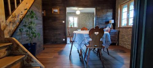 Gambar di galeri bagi Chalet aux 2 sapins di Saint-Pierre-Bois