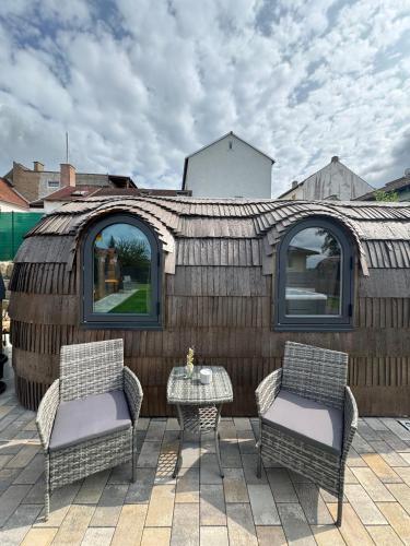 Ruang duduk di Franken Chalets