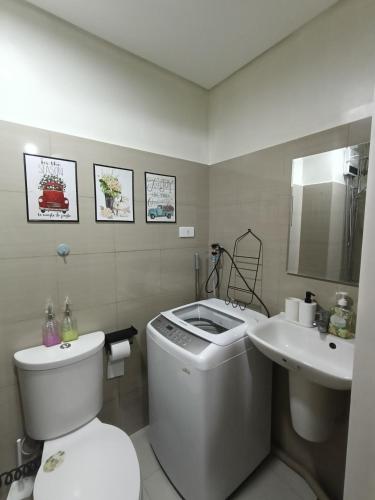 Koupelna v ubytování Staycation by ben