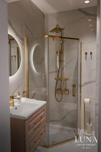 LUNA Apartment Hanza Tower Szczecin - Basen, Sauna & Spa