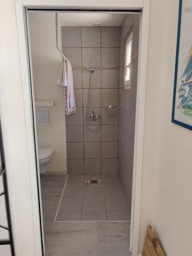 Photo de la galerie de l'établissement Chambre indépendante avec SDB privée, à Avignon