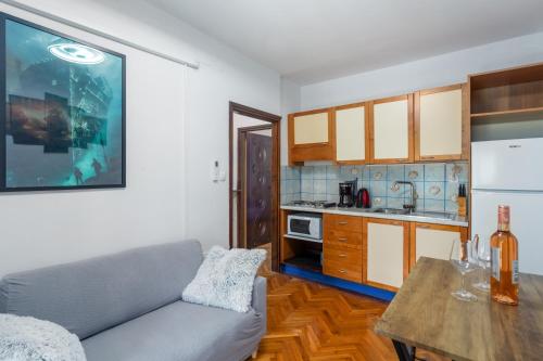 Exodus residence