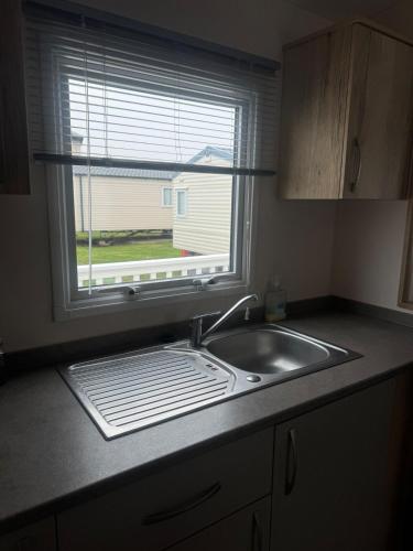 Gallery image of Whitstable Arizona - 2 Bedroom Sleeps 6 in Seasalter