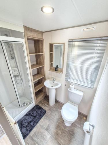 Gallery image of Whitstable Arizona - 2 Bedroom Sleeps 6 in Seasalter
