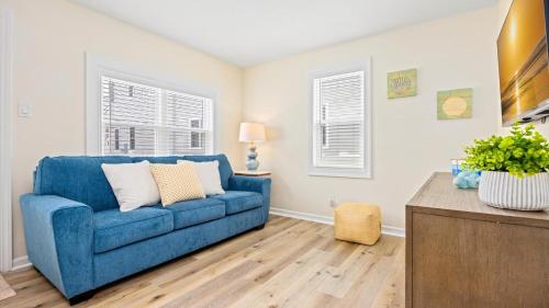 Χώρος καθιστικού στο Modern 2BR Cottage in WW Crest - Sleeps 7