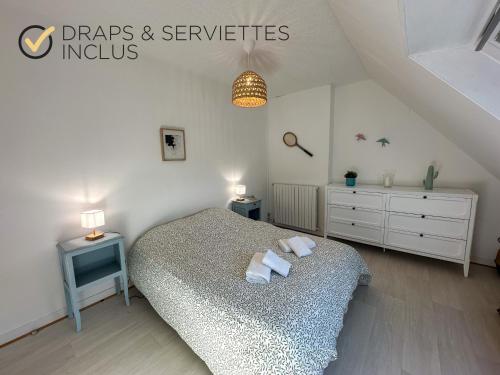 Photo de la galerie de l'établissement KER AVEL - Maison familiale renovee proche plage, à Ploudalmézeau