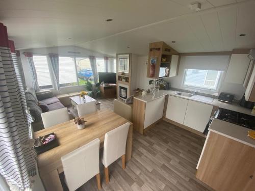 Η κουζίνα ή μικρή κουζίνα στο Caravan Glendale