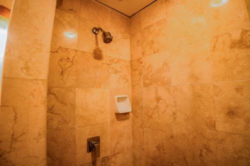Ванная комната в Kuta Paradiso Hotel