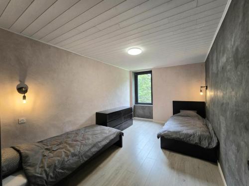 Photo de la galerie de l'établissement Maison de village authentique avec wifi et parking à Loubéjac - FR-1-616-486, à Loubejac