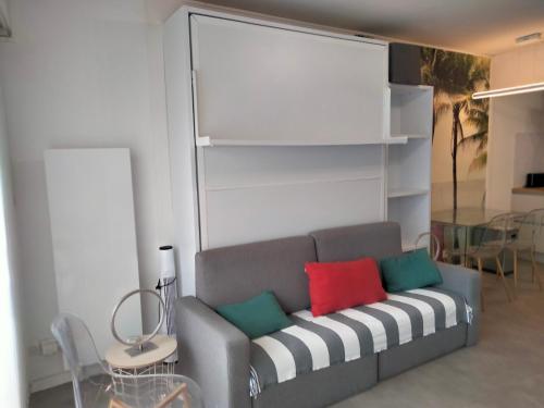 Photo de la galerie de l'établissement Studio rénové proche plage, Les Sables-d'Olonne - FR-1-331-230, à Les Sables-dʼOlonne