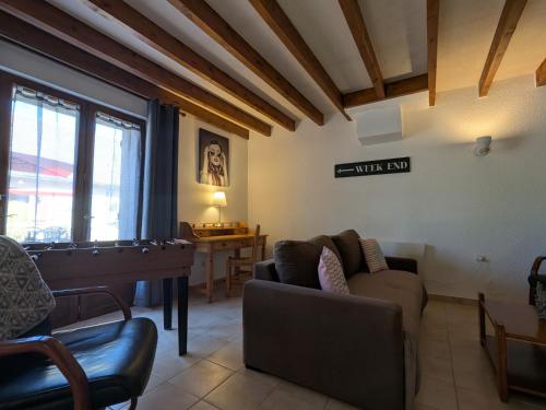 Photo de la galerie de l'établissement Gîte en Berry avec Wi-Fi, Randonnée et Nature Sauvage - FR-1-591-742, à Rosnay