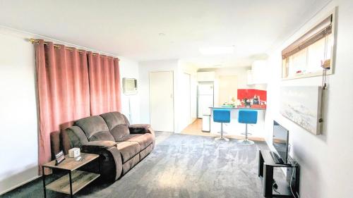 Φωτογραφία από το άλμπουμ του Entire Place Private Luxe 1BR with 1BA 1K 1LR σε Ingleburn