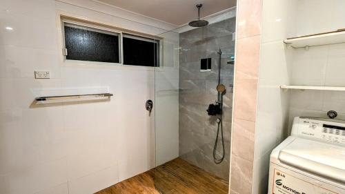 Φωτογραφία από το άλμπουμ του Entire Place Private Luxe 1BR with 1BA 1K 1LR σε Ingleburn