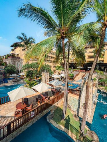 Бассейн в Kuta Paradiso Hotel или поблизости