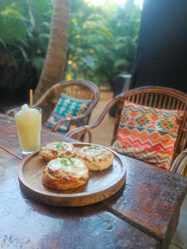 Comida en o cerca de este resort